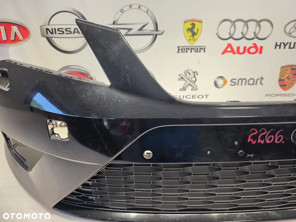 SEAT LEON 3 III 5F0 12- FR ZDERZAK PRZEDNI PRZÓD NA SPRYSKI + 4xPDC ORAZ KRATKA ŚRODKOWA NR 5F0807221M + 5F0853667A NR AUKCJI NZ2266 - 12