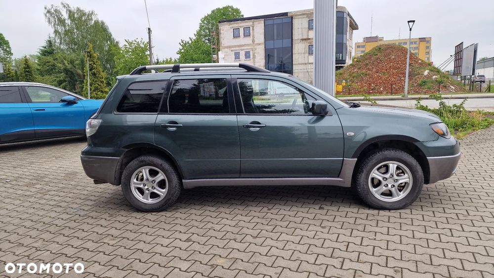 Mitsubishi Outlander 2.4 Intense - 6