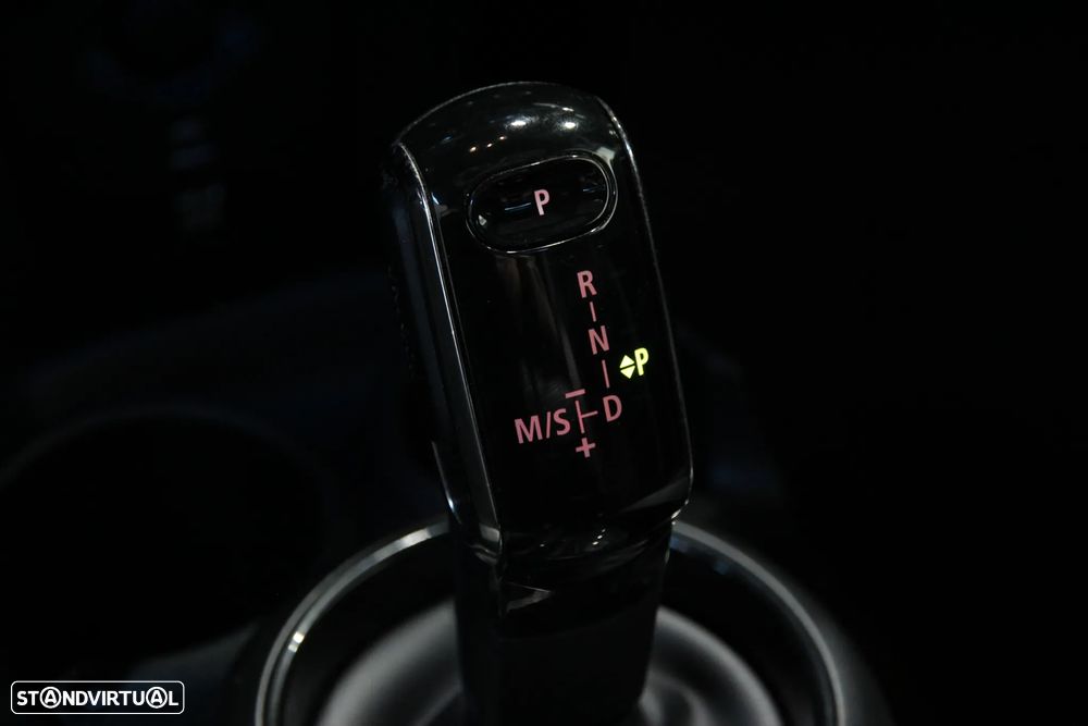MINI 3 Portas John Cooper Works Plus Auto Desportiva - 16