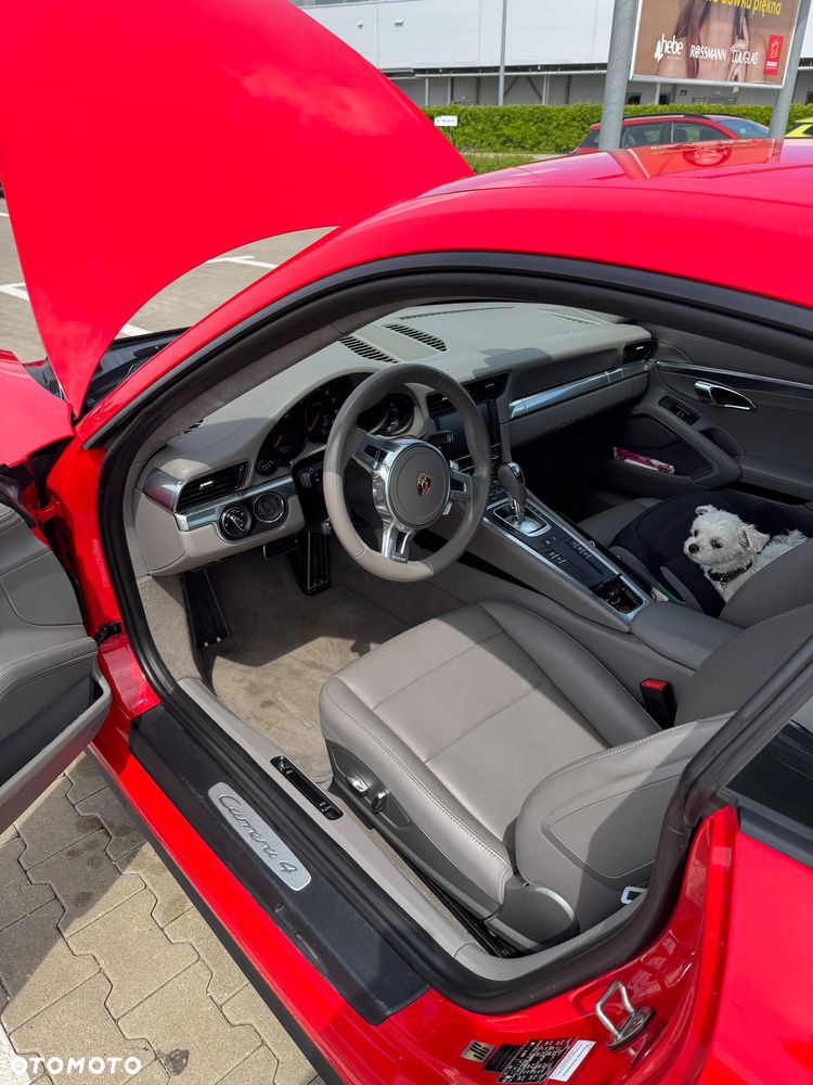 Porsche 911 Carrera 4 PDK - 8
