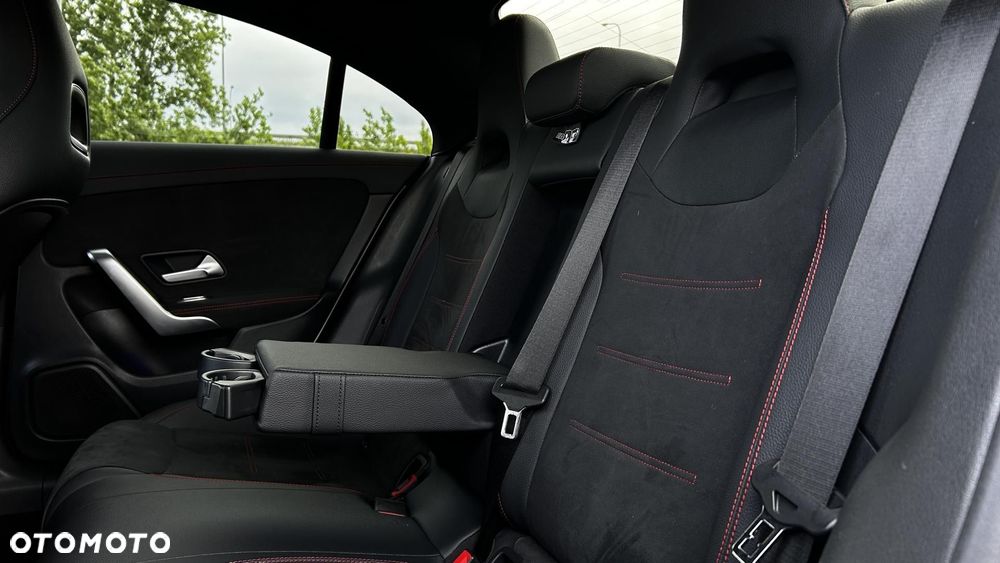 Mercedes-Benz CLA - 27