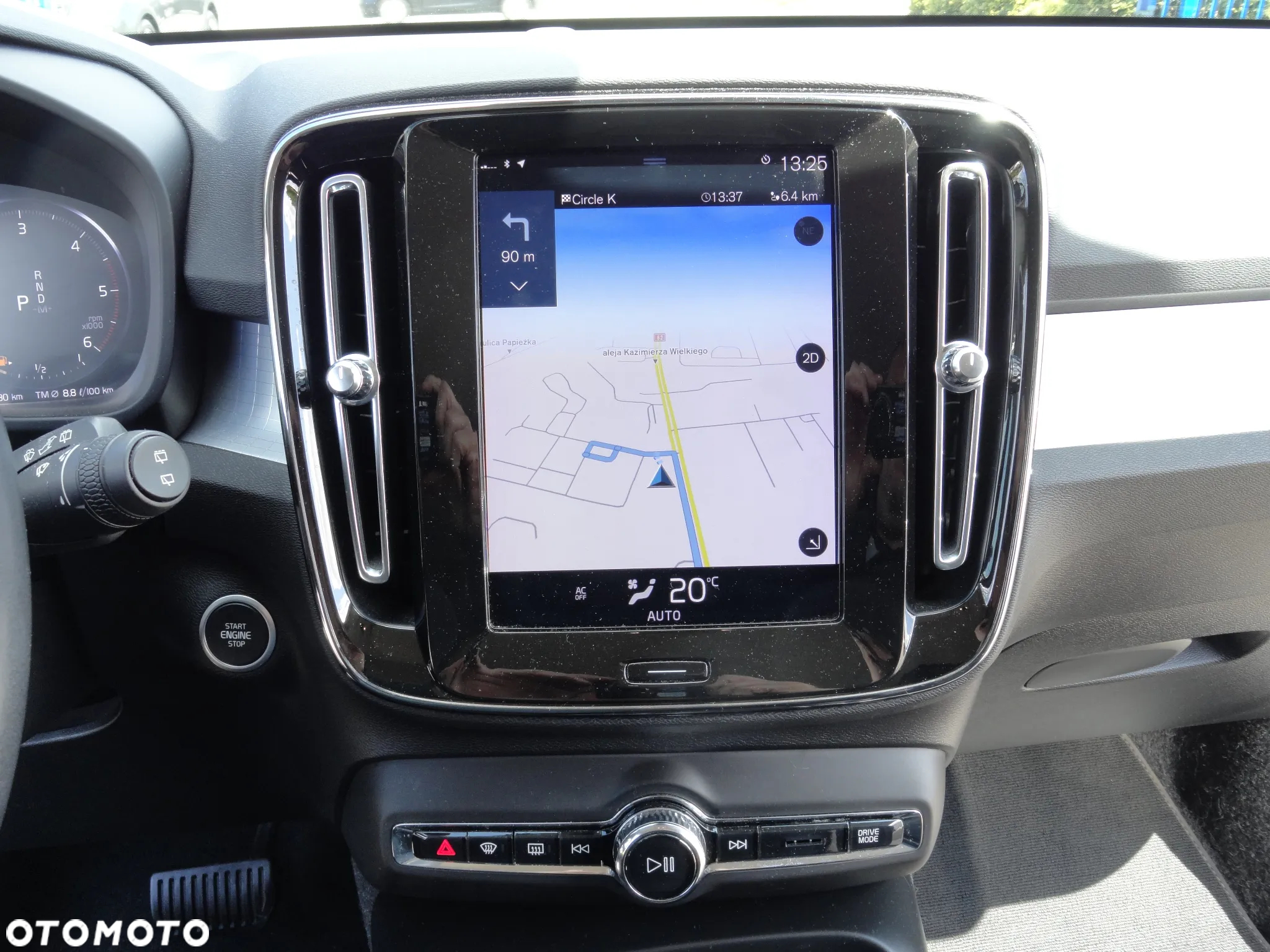 Volvo XC 40 D3 SCR Momentum Core - 14