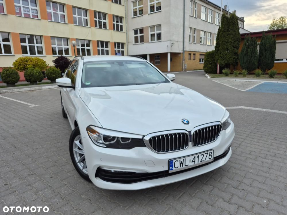 BMW Seria 5 520d xDrive Sport Line - 7