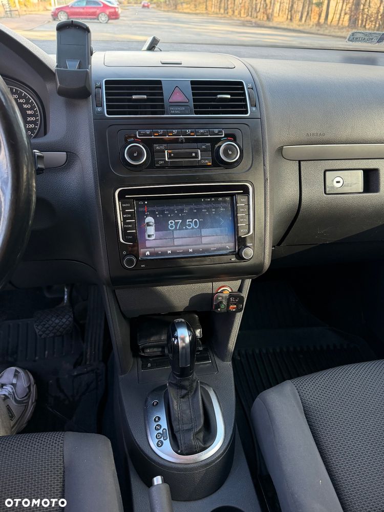 Volkswagen Touran 1.6 TDI DPF Cross DSG - 13