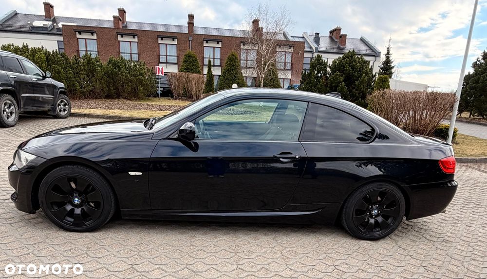 BMW Seria 3 320d DPF M Sport Edition - 5