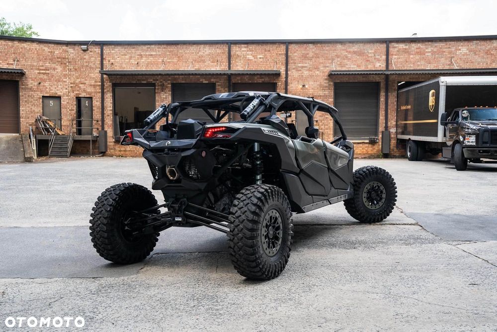 Can-Am Maverick - 4