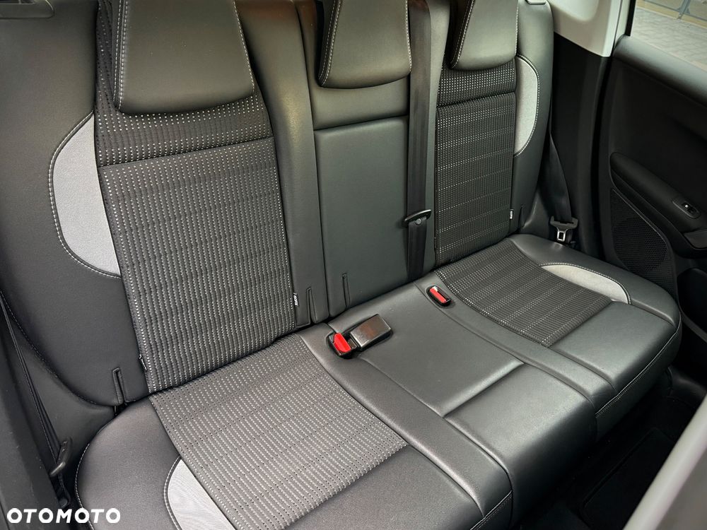 Peugeot 2008 1.2 Pure Tech Allure S&S EAT6 - 13