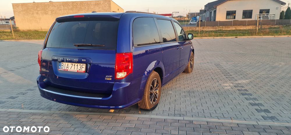 Dodge Grand Caravan - 7