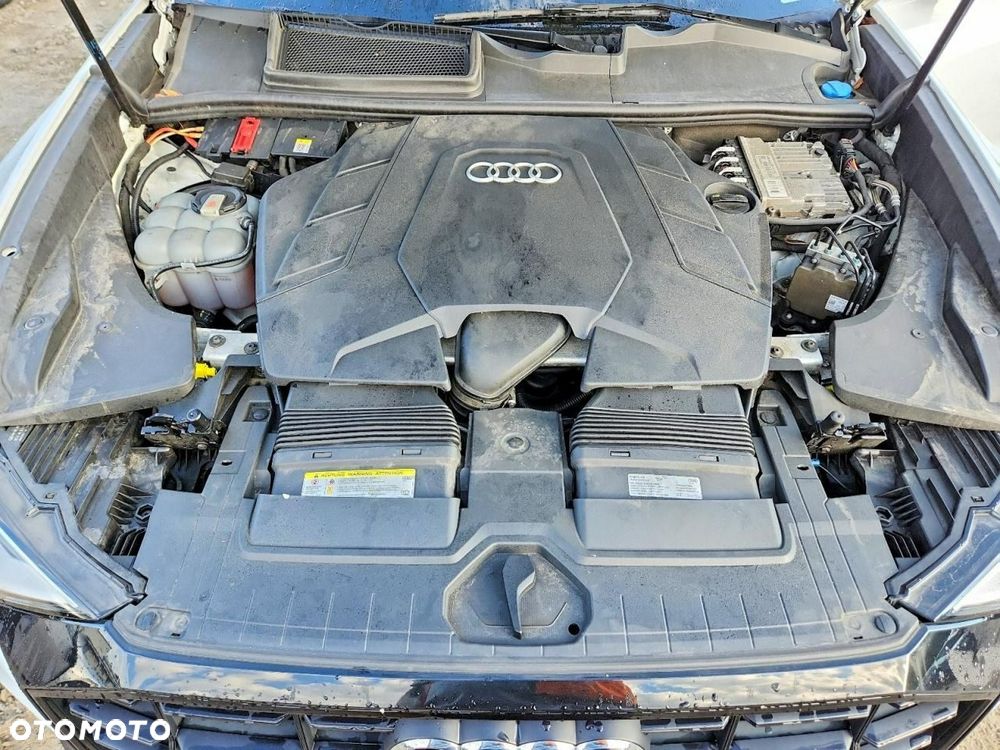 Audi Q8 55 TFSI quattro tiptronic - 11