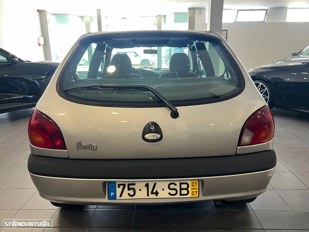 Ford Fiesta 1.25 Studio - 7
