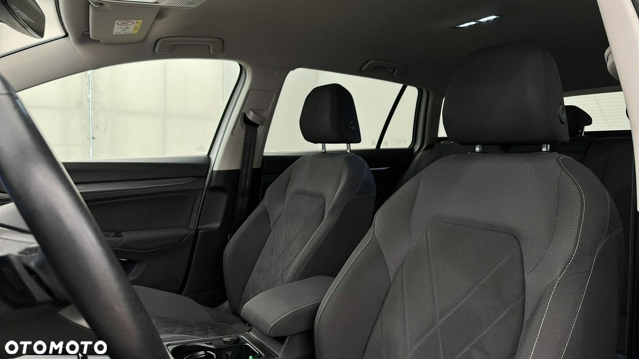 Volkswagen Golf - 11