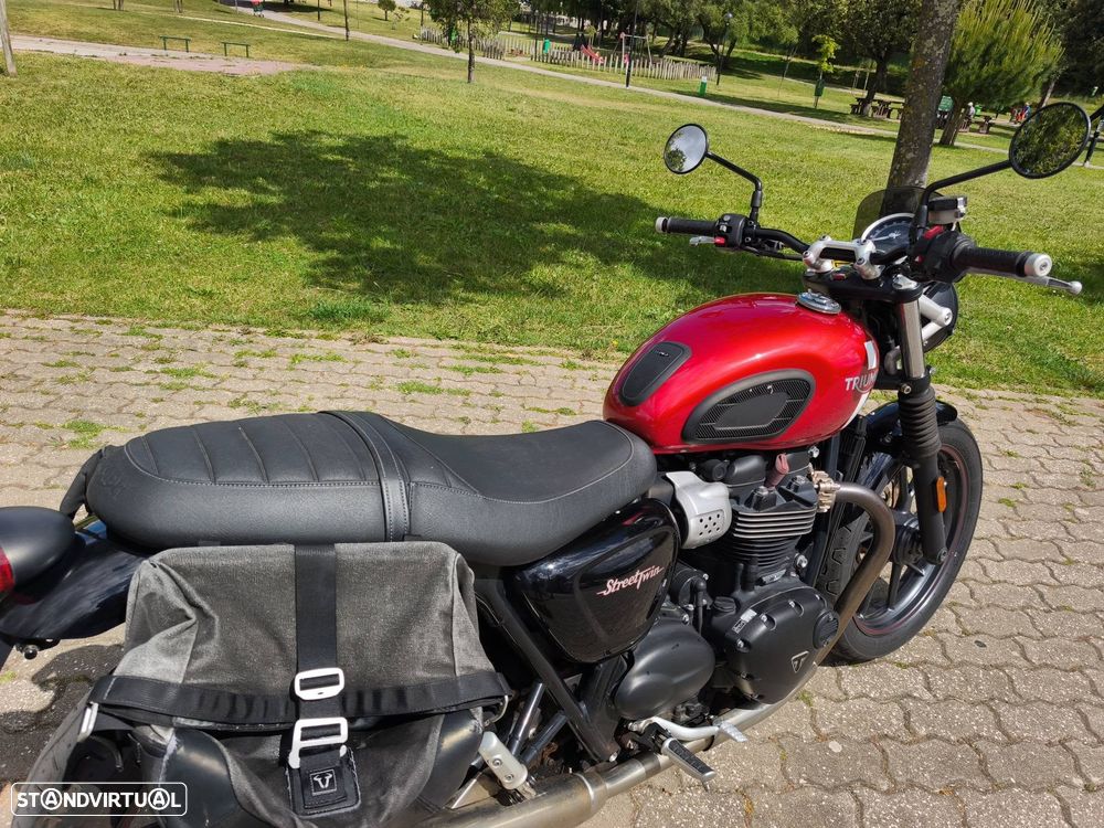 Triumph Bonneville 900 street twin - 10