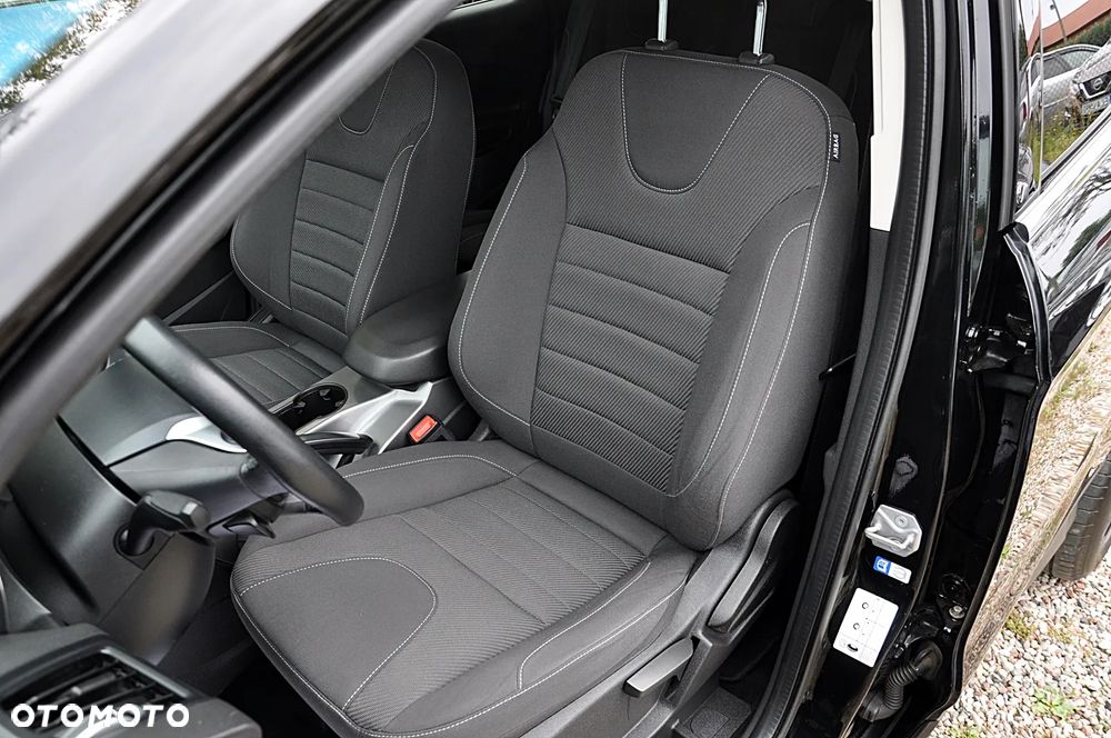 Ford Kuga - 18