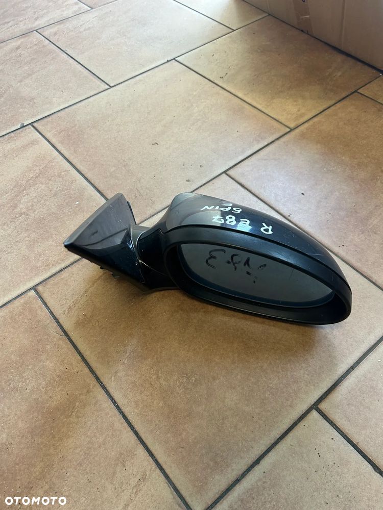 LUSTERKO BMW E87 PRAWE 5PIN EUROPA