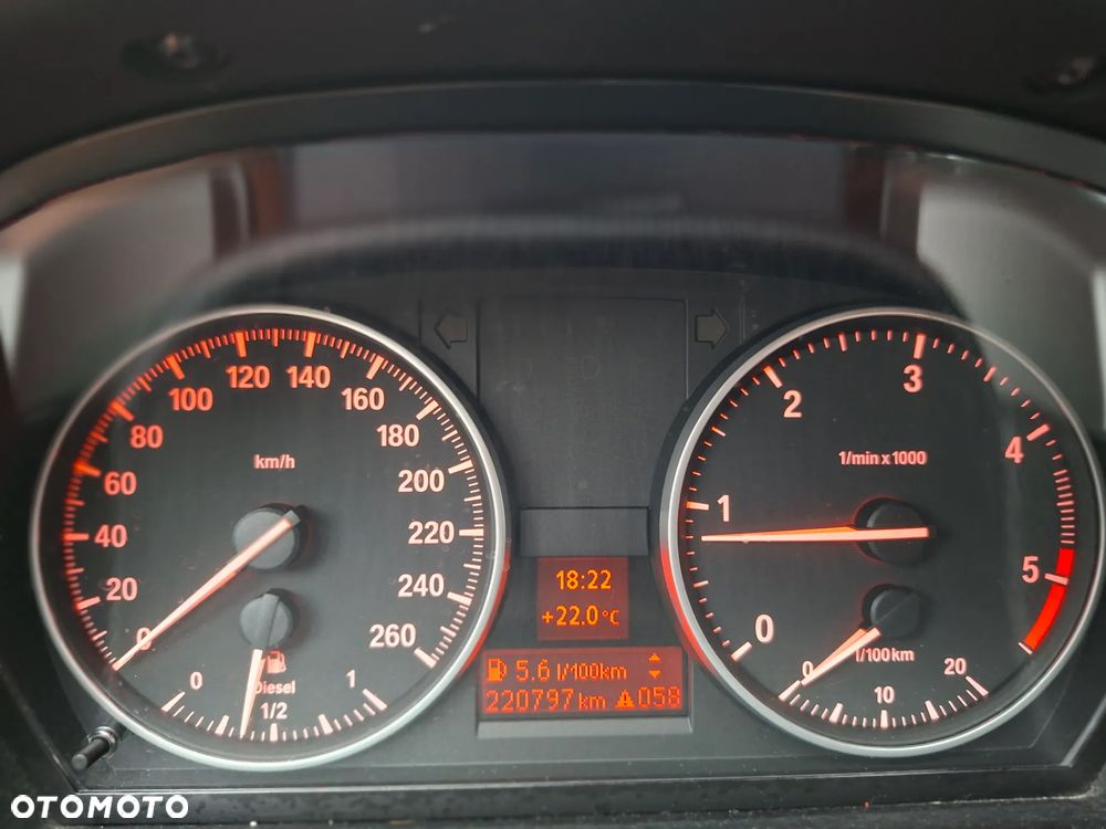 BMW Seria 3 318d DPF - 14