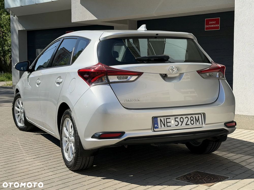 Toyota Auris - 11