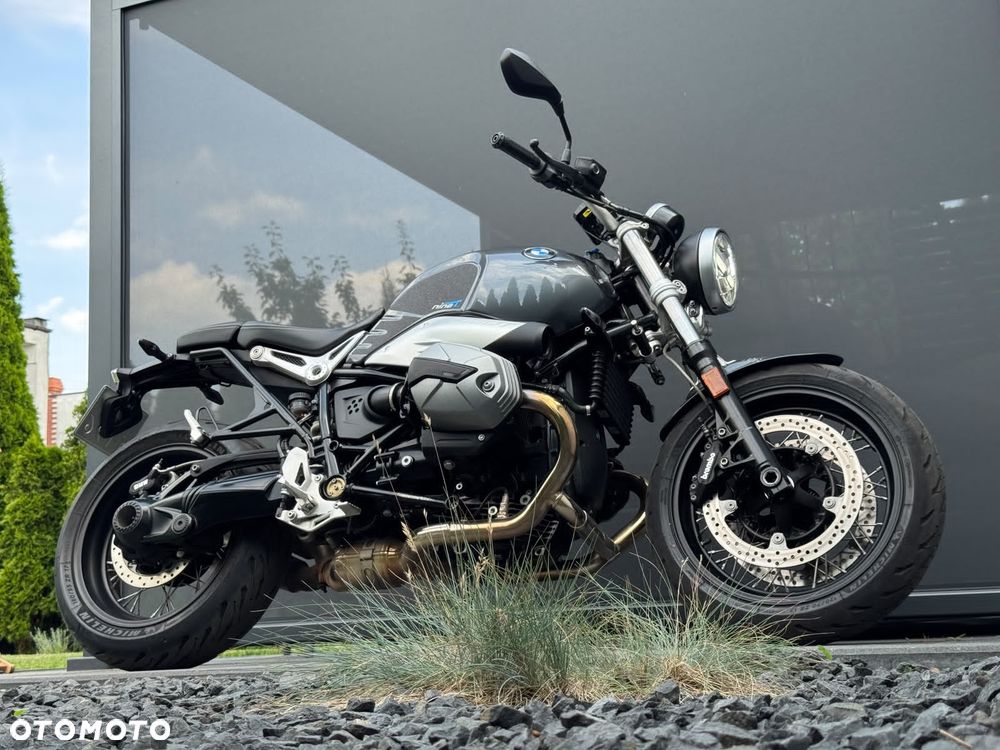 BMW R - 1