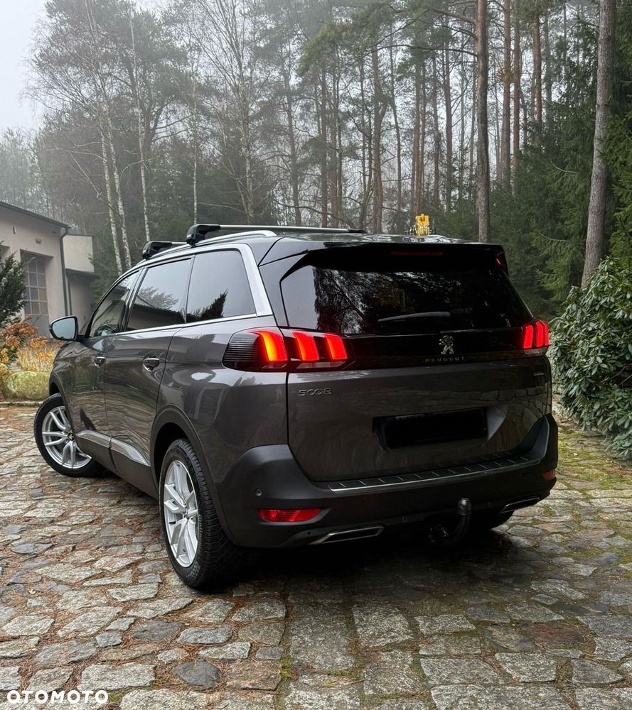 Peugeot 5008 THP 165 EAT6 Allure - 33