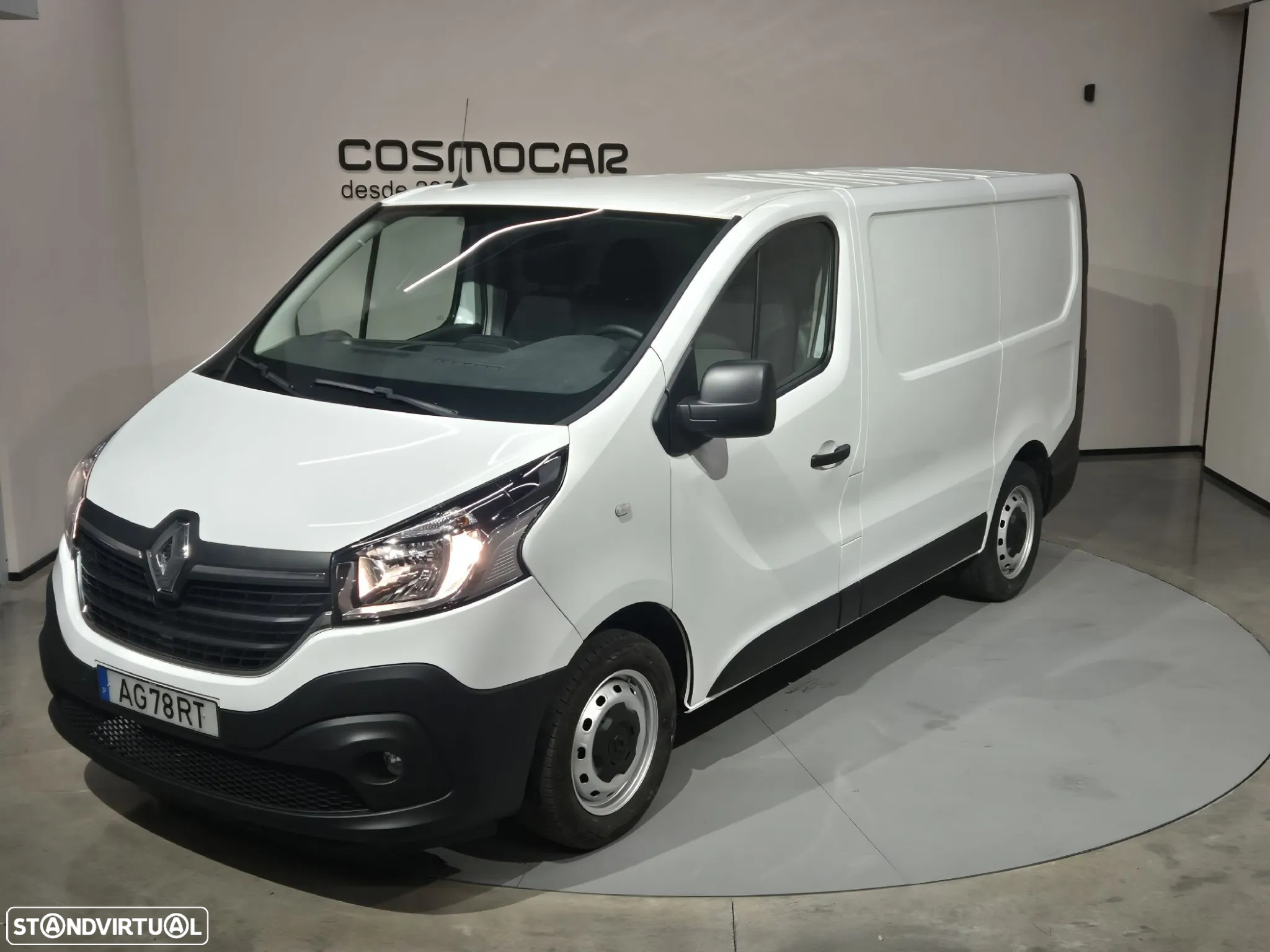 Renault Trafic 2.0dCI  L1H1 - 17