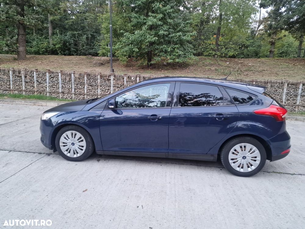 Ford Focus - 11