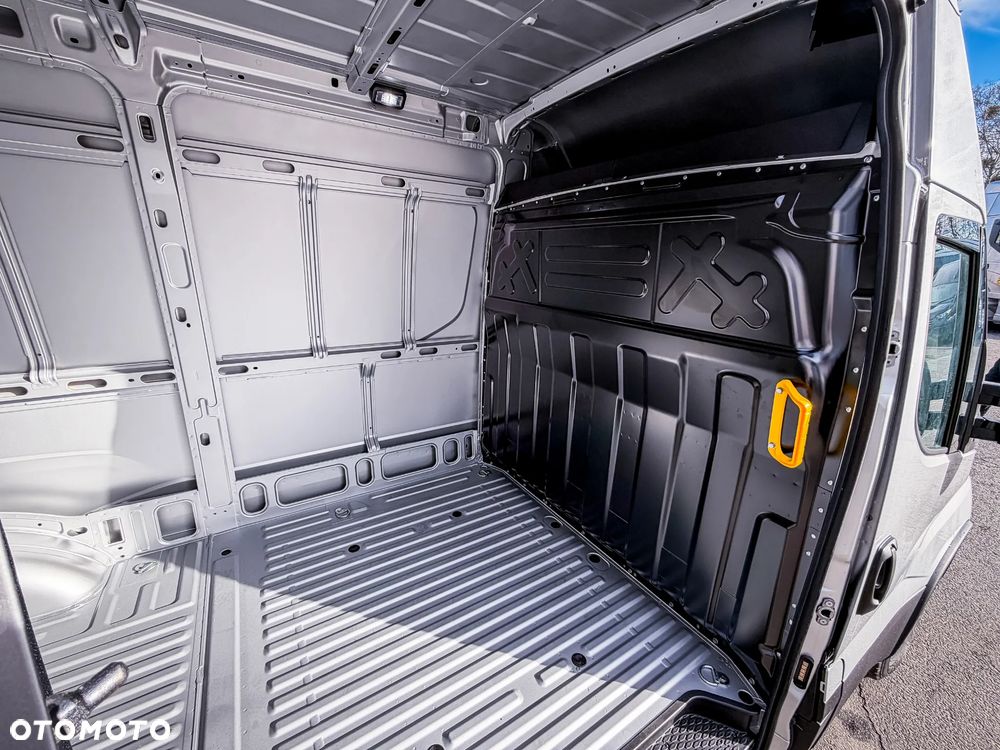 Iveco 35S18HA8V L3H2 od ręki ! - 12