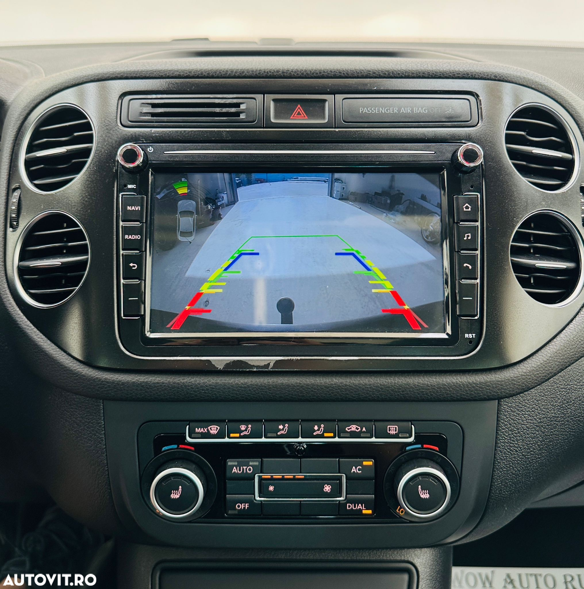 Volkswagen Tiguan - 38