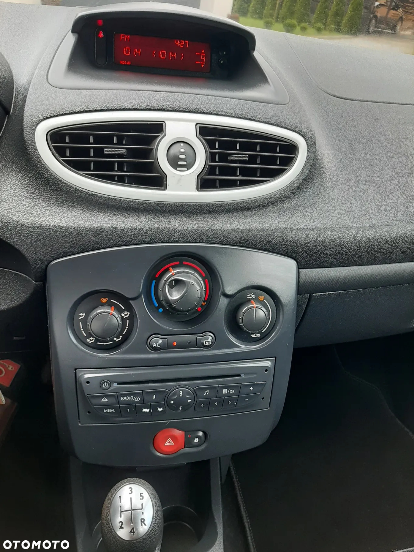 Renault Clio - 26