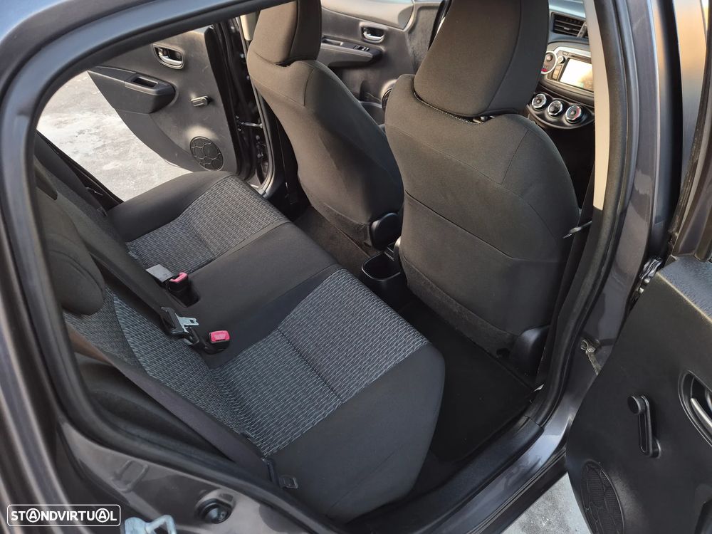 Toyota Yaris 1.4 D-4D Comfort+P.Style - 8