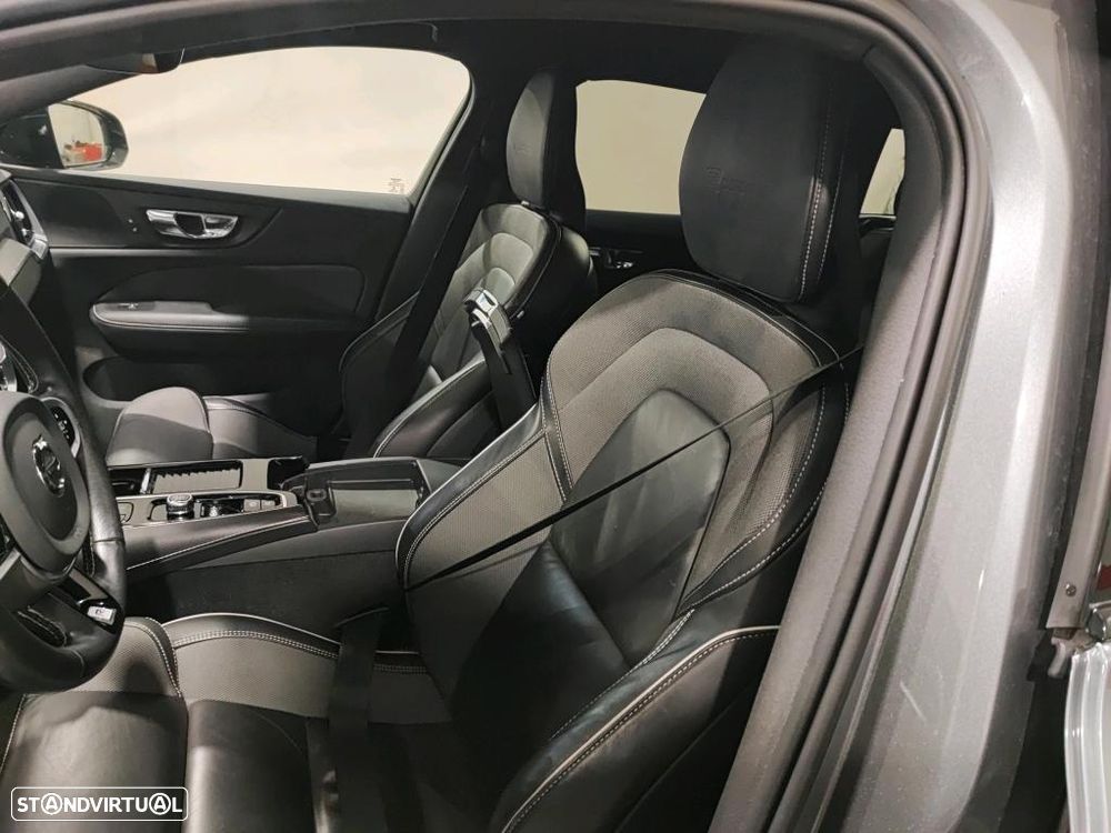 Volvo V60 2.0 T8 AWD TE R-Design - 5