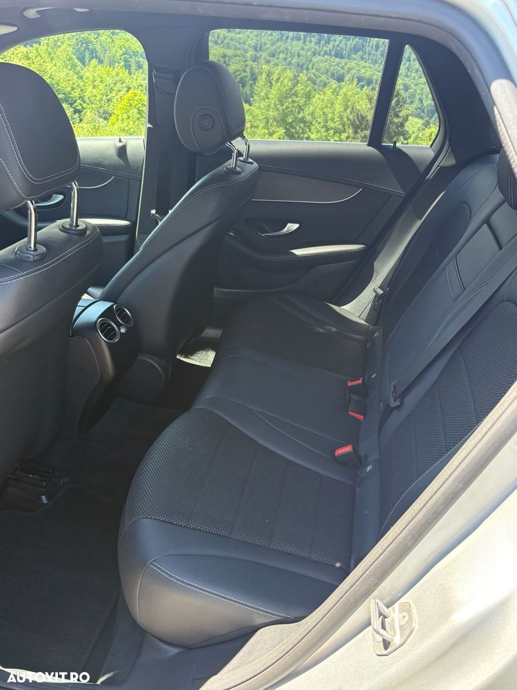 Mercedes-Benz GLC 300 d 4MATIC 9G-TRONIC - 9