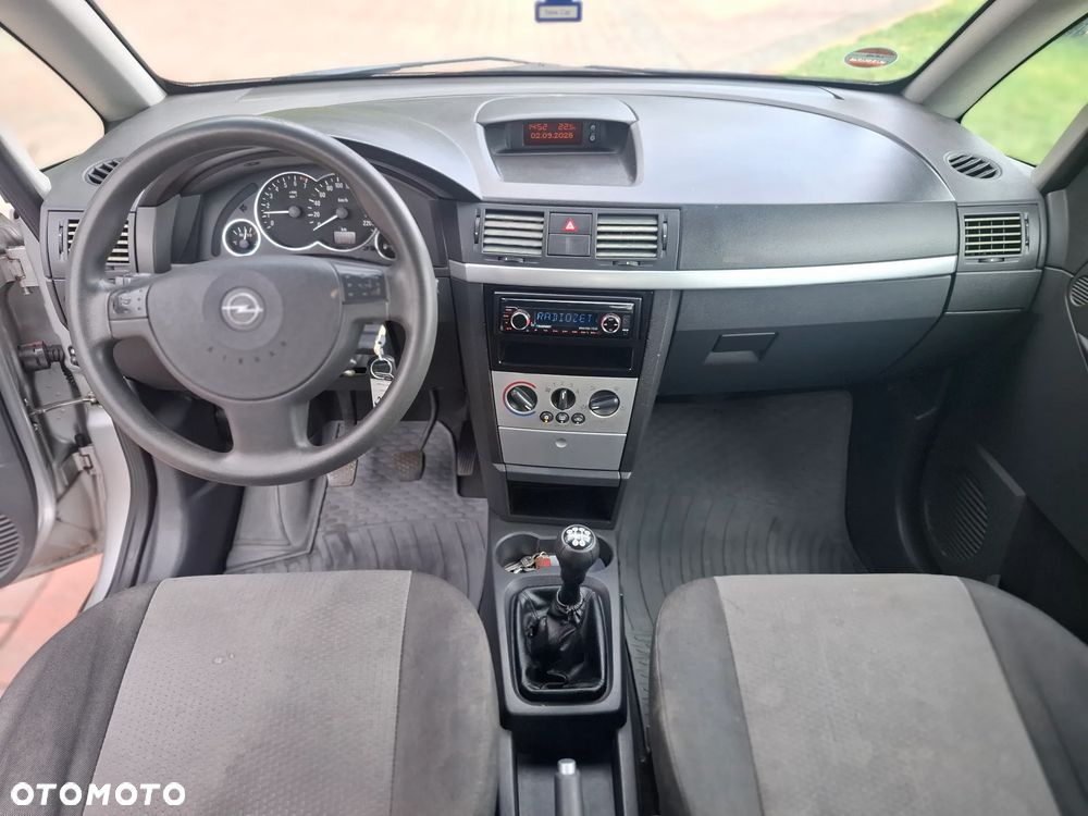 Opel Meriva 1.6 16V (Essentia) - 9
