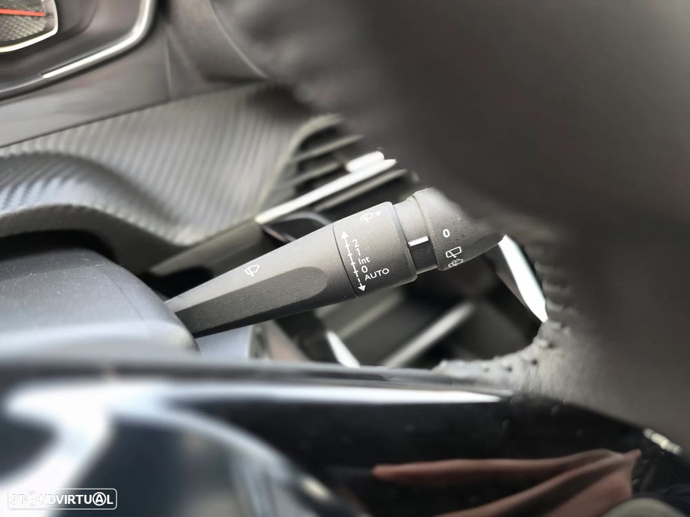 Peugeot 2008 1.2 PureTech Style - 17