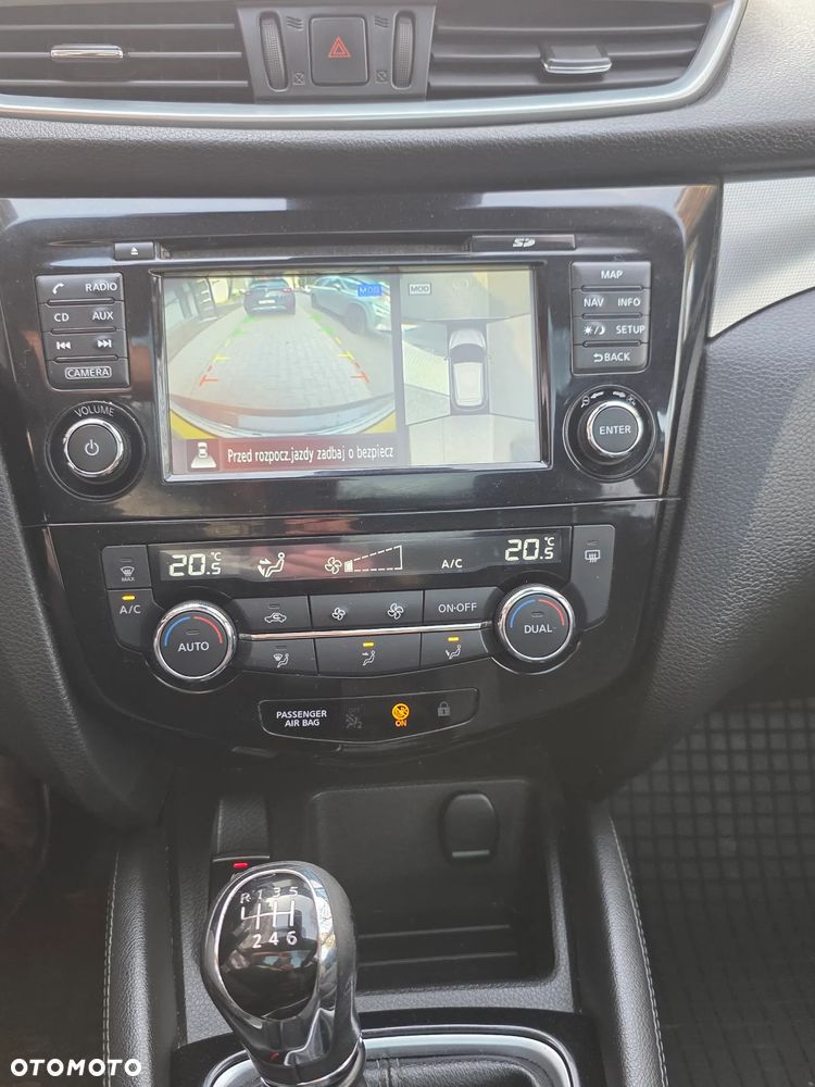 Nissan Qashqai 1.6 DCi 4x4 N-Connecta - 19