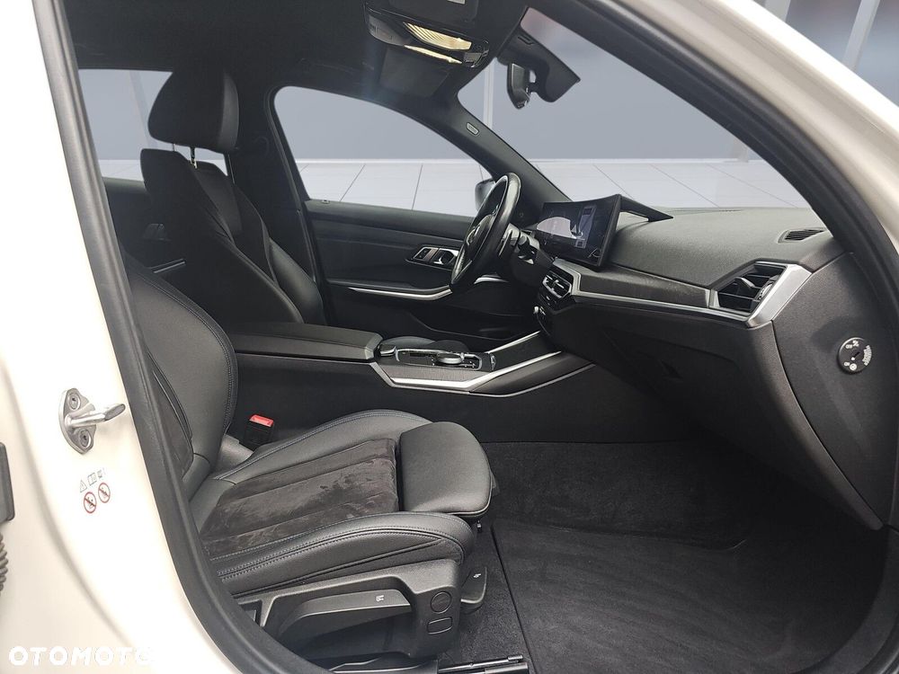 BMW Seria 3 320i - 11