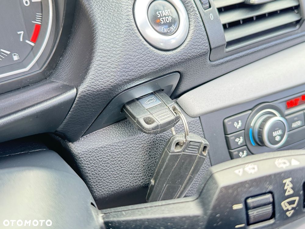 BMW Seria 1 116i - 23