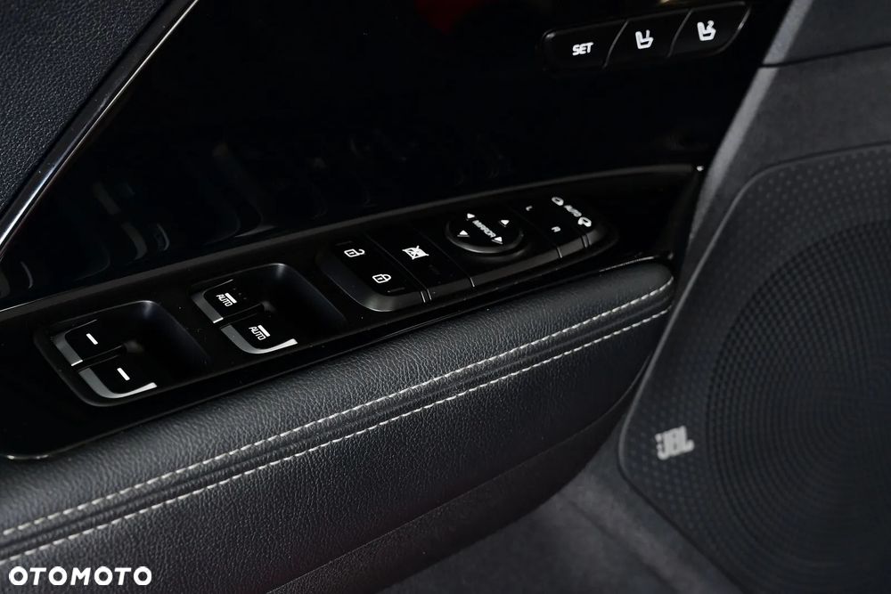 Kia Niro 1.6 GDI PHEV 2WD Spirit - 33