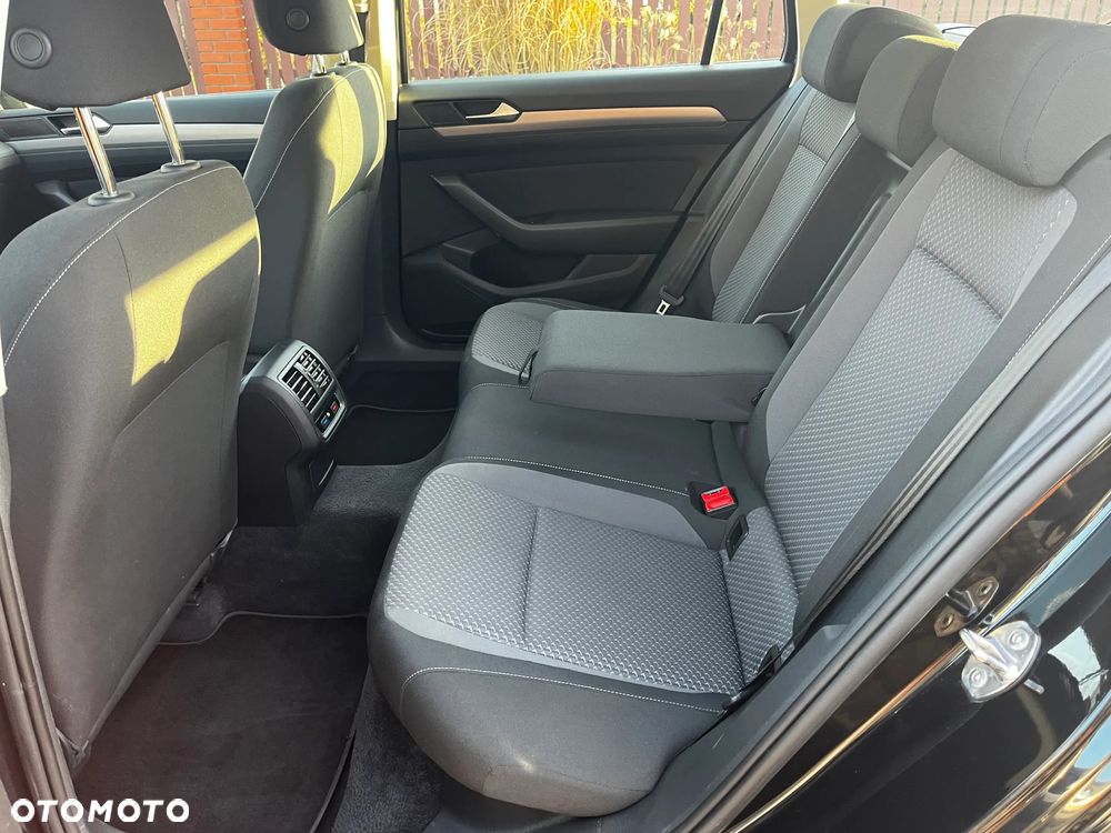 Volkswagen Passat 1.4 TSI BMT Trendline - 10
