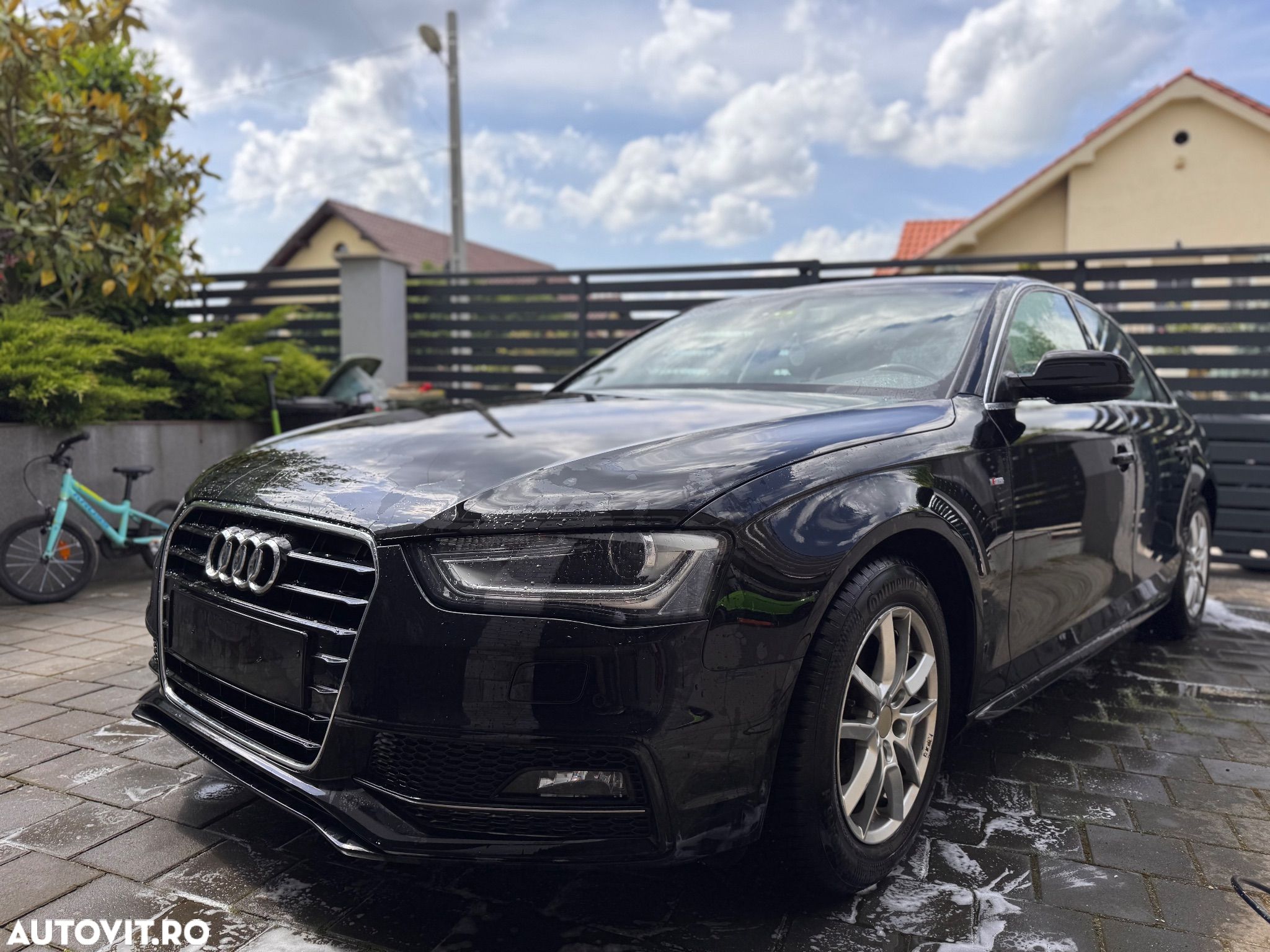 Audi A4 2.0 TDI DPF S line Sportpaket - 1