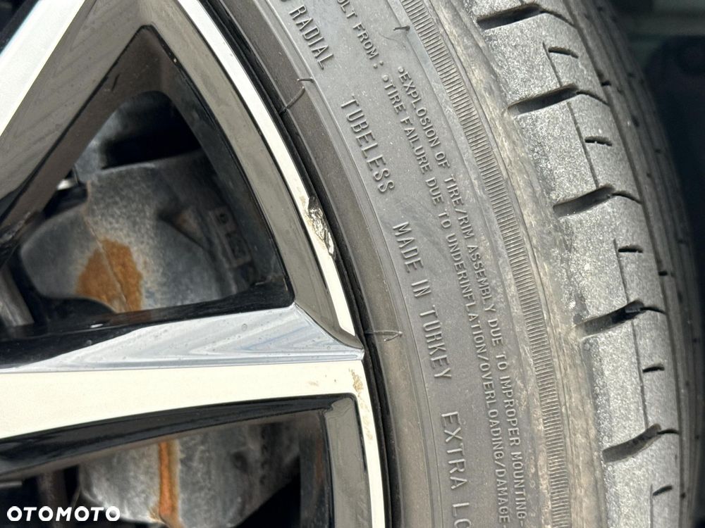 Toyota Corolla 2.0 Hybrid GR Sport Dynamic - 28