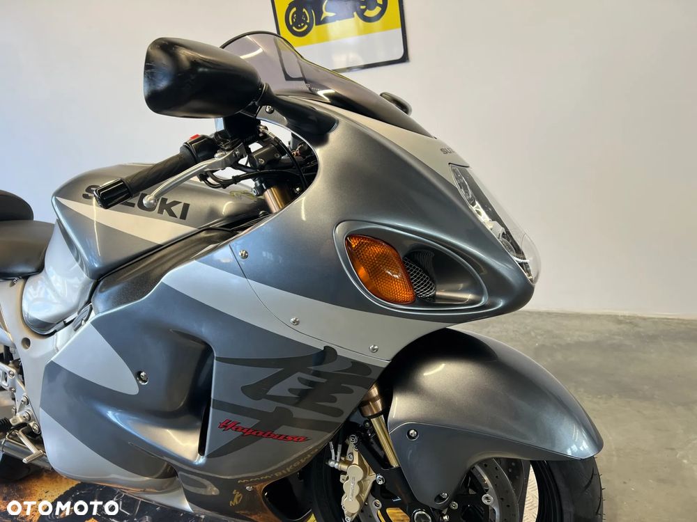 Suzuki GSX - 21