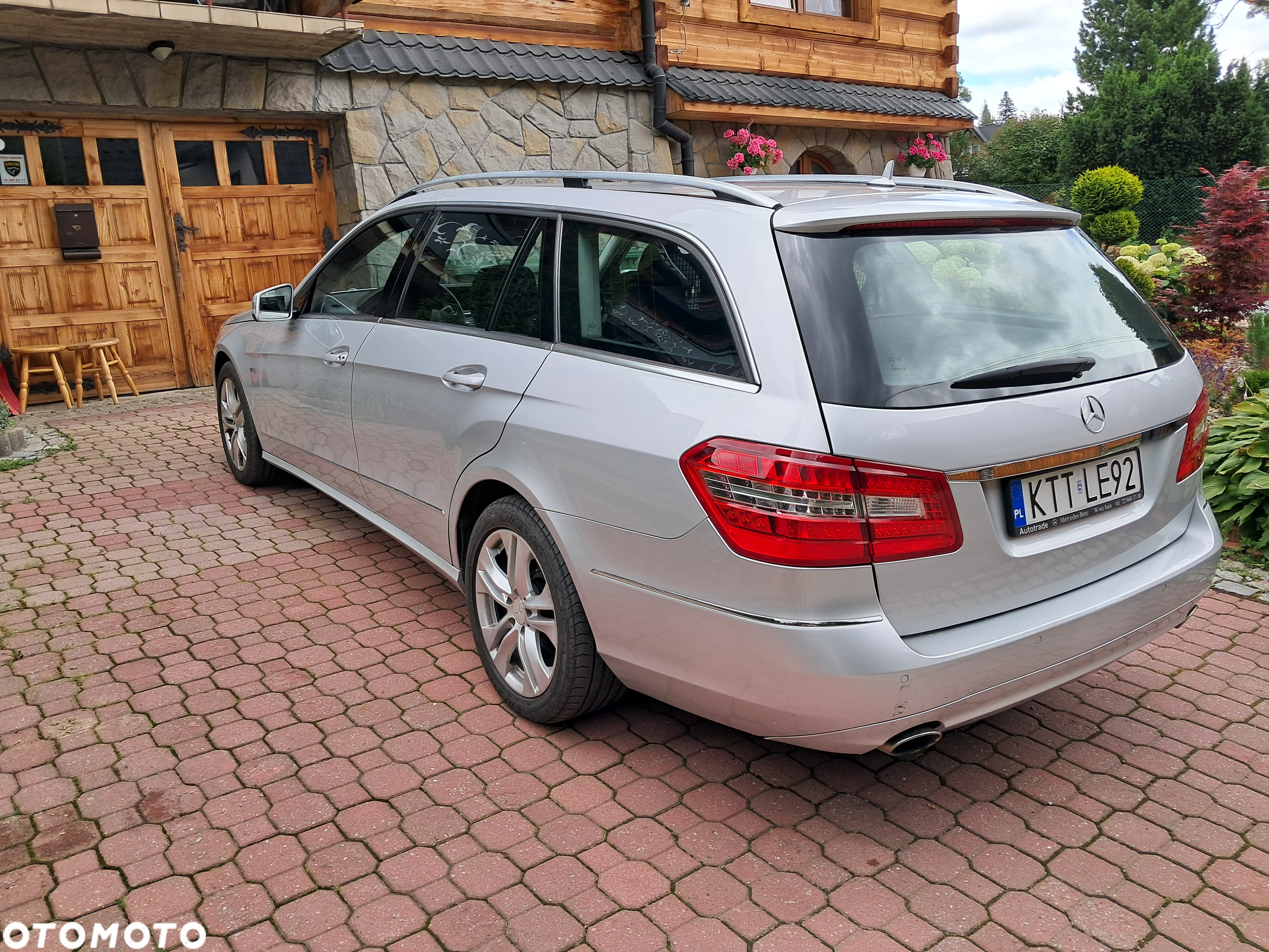 Mercedes-Benz Klasa E 350 CDI 4-Matic BlueEff Avantgarde - 4