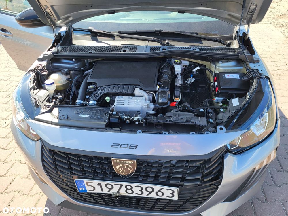 Peugeot 208 Benzin 100 Allure - 23