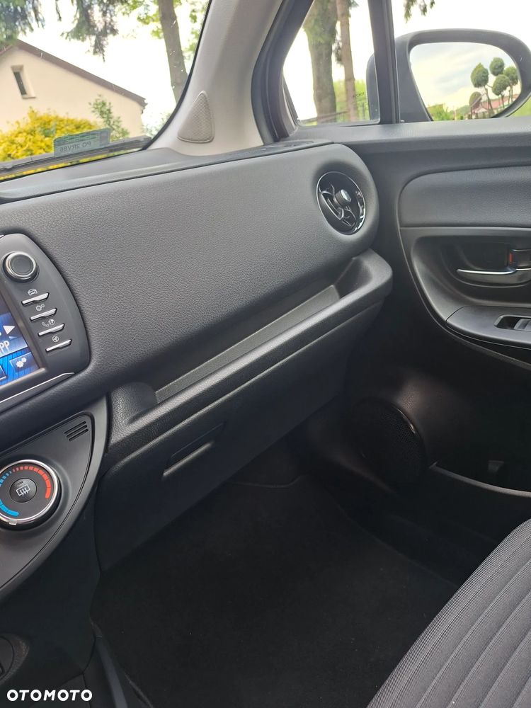 Toyota Yaris 1.5 Premium - 24