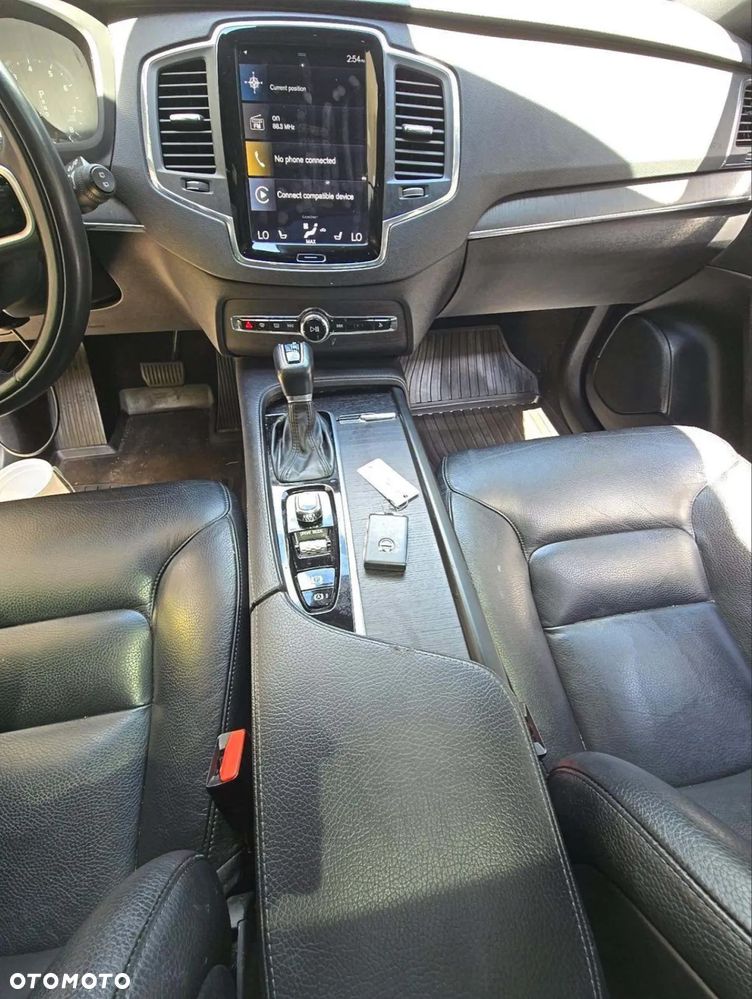 Volvo XC 90 B5 B AWD Momentum - 11