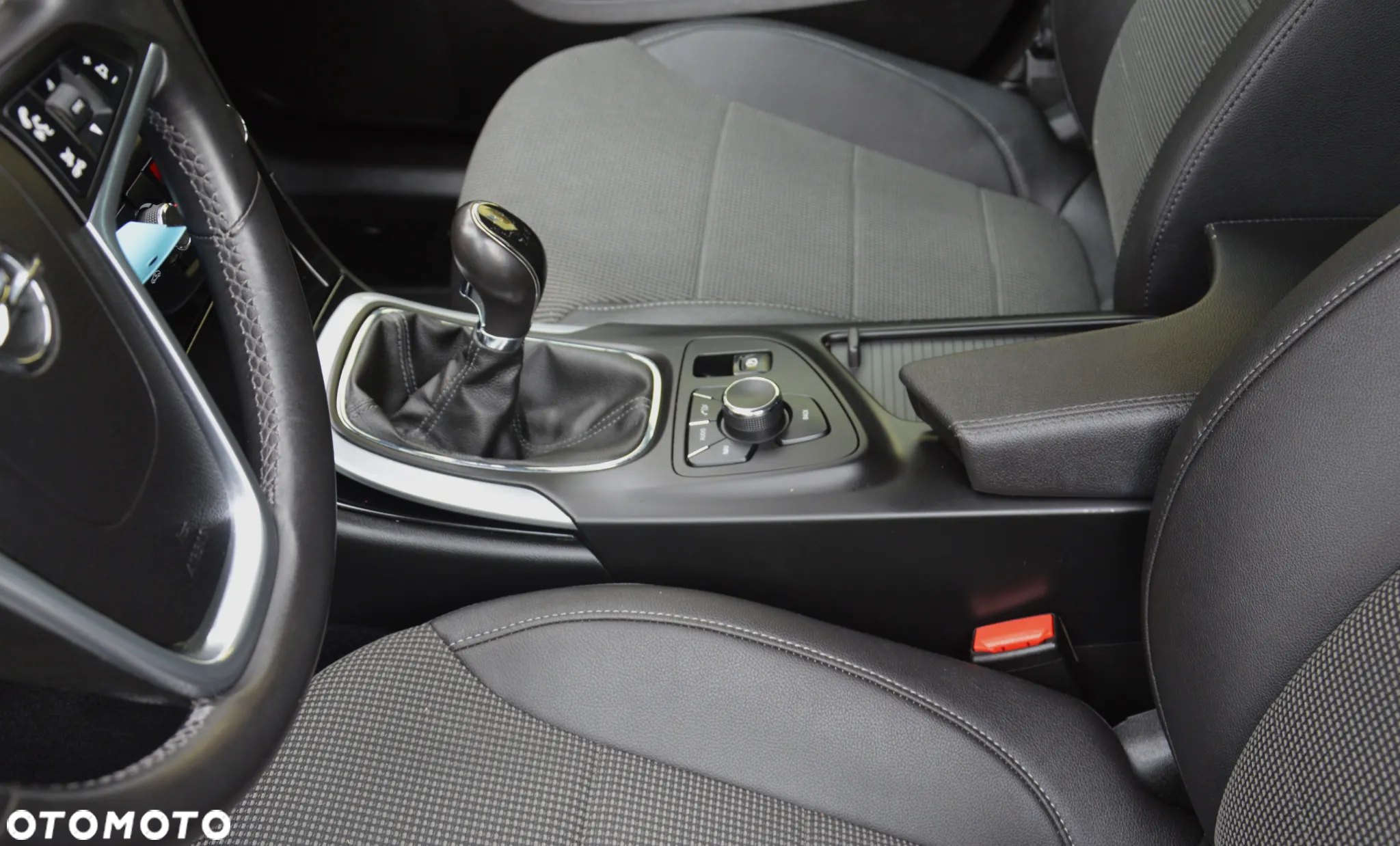 Opel Insignia 1.8 Cosmo - 18