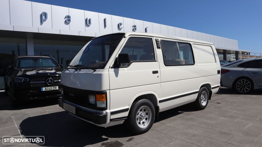 Toyota HiAce 2.4 D LH51L - 1
