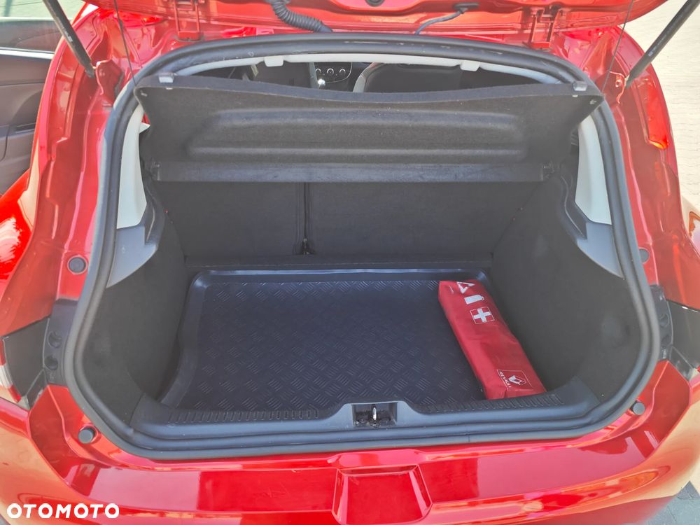 Renault Clio 1.2 16V Zen - 12