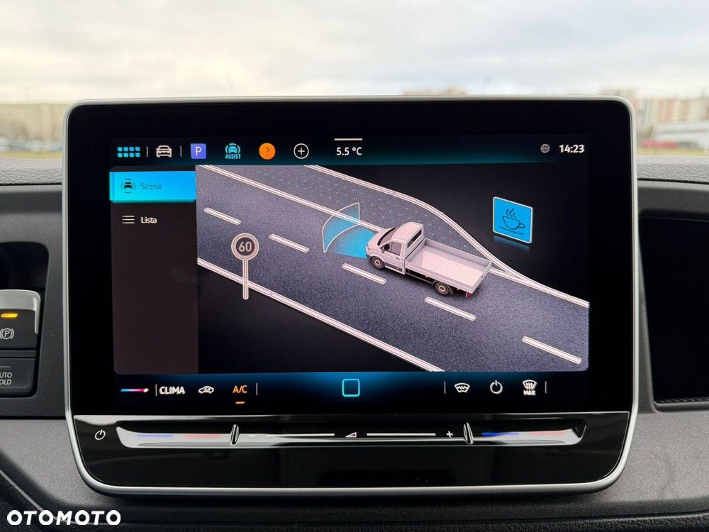 Volkswagen Crafter Crafter 35 Podwozie z pojedynczą kabiną silnik: 2,0 l EURO VI SCR 163 KM / skrzynia biegów: Przedni napęd automatyczna 8-biegowa rozstaw osi: 4490 mm - 18