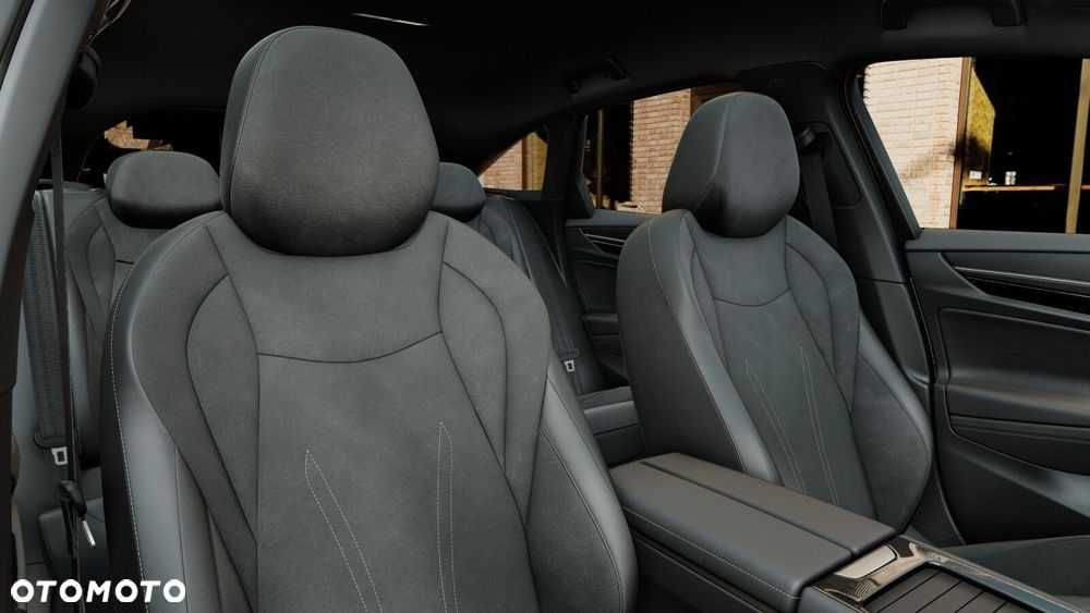 Volkswagen ID.7 77kWh Plus - 12