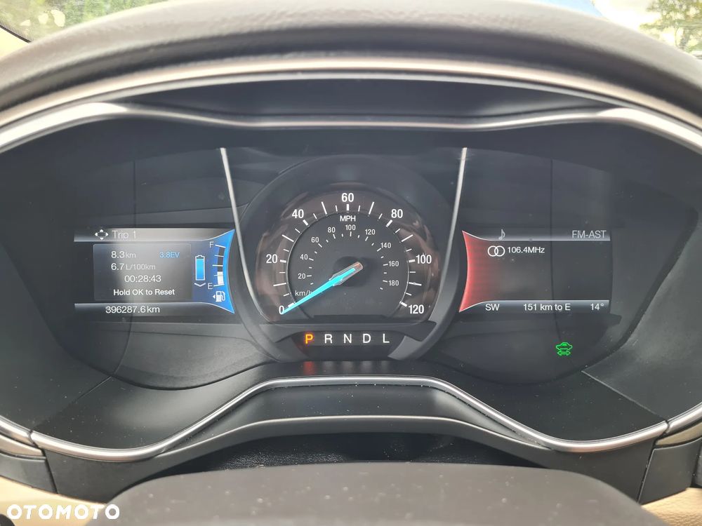Ford Mondeo 2.0 Hybrid Titanium - 34
